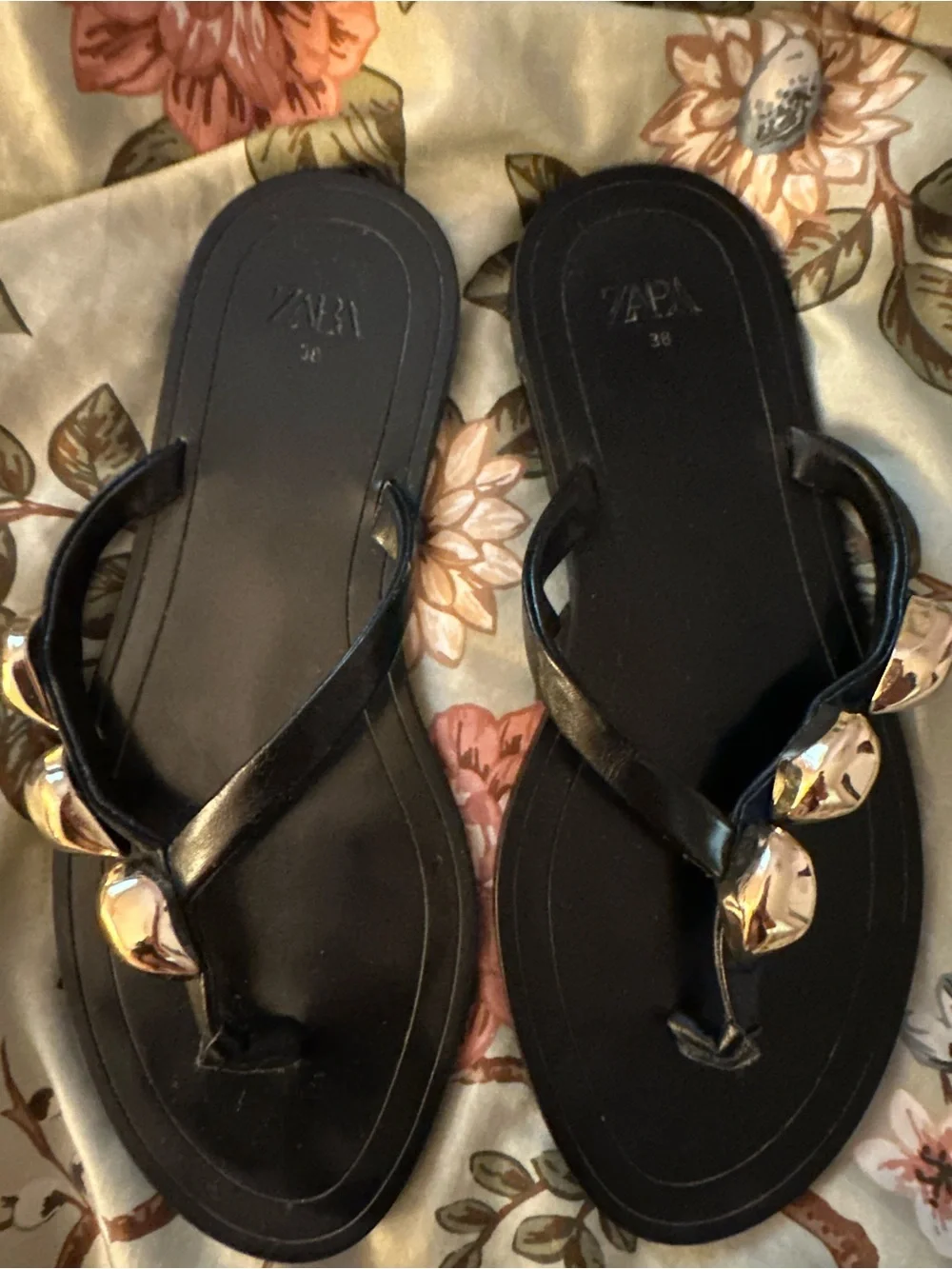 Zara Flat Leather Sandals with Gold Detailing  Size 38 - Picture 2 of 7